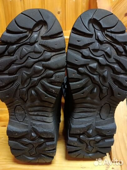 Ботинки с высоким берцем