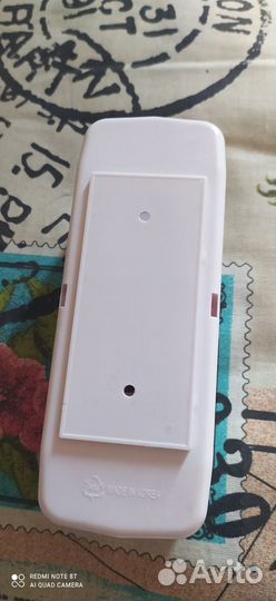 Диспенсер для зубной пасты