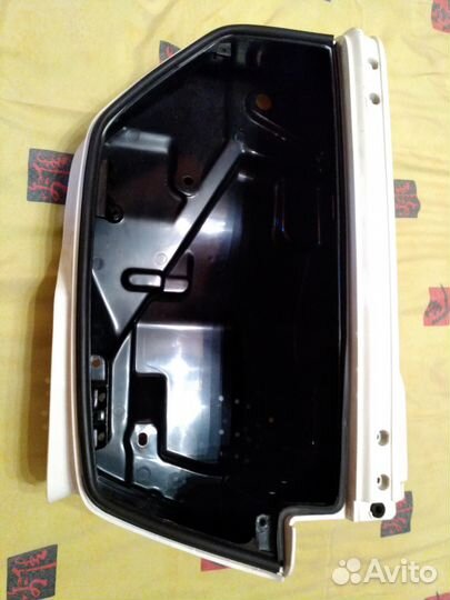 Задний правый кофр honda gold wing 1500