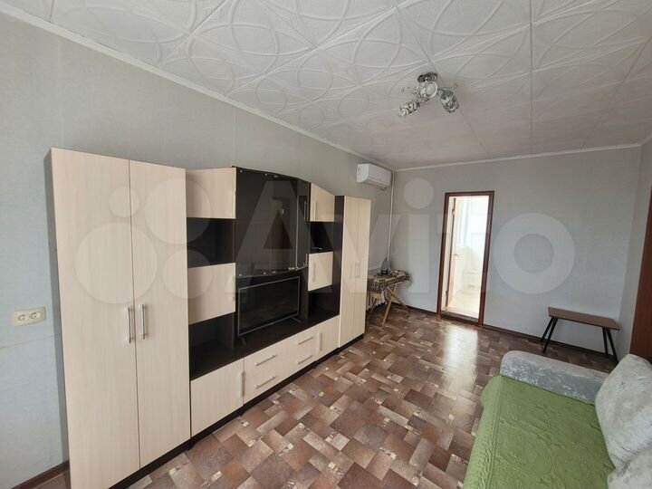 2-к. квартира, 50 м², 6/9 эт.