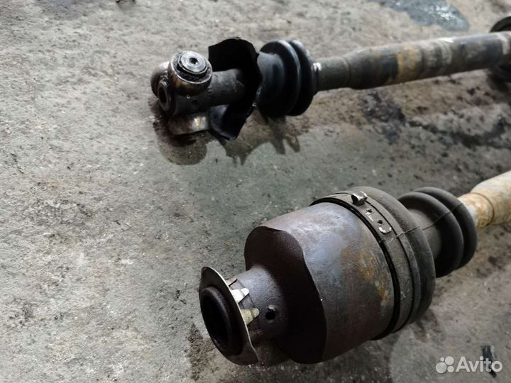 Шрус привод правый renault scenic 1 k7m МКПП