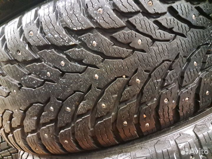 Nokian Tyres Hakkapeliitta 9 SUV 275/60 R20 120T