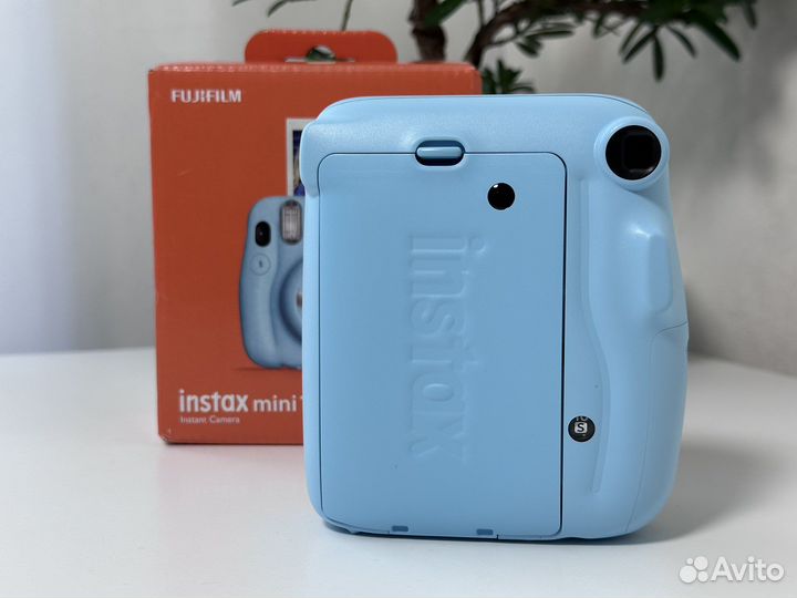 Фотоаппарат Fujifilm Instax Mini 11