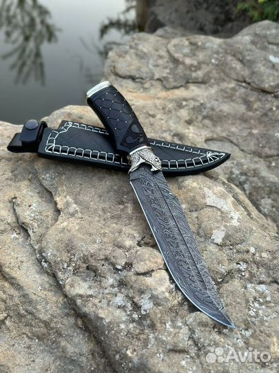 Нож из дамасской стали