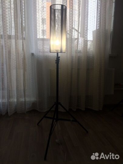 Торшер напольный с абажуром