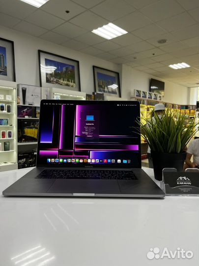 Macbook pro 15 2017 i7 16gb
