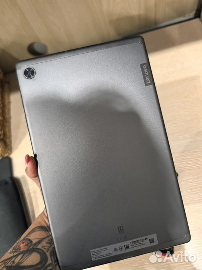 Планшет Lenovo tb x606f