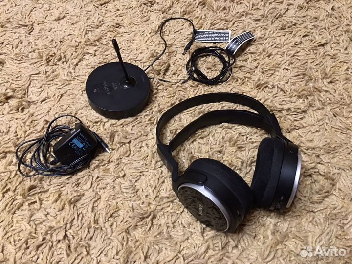 Беспроводные наушники Sony MDR-RF811RKC Black