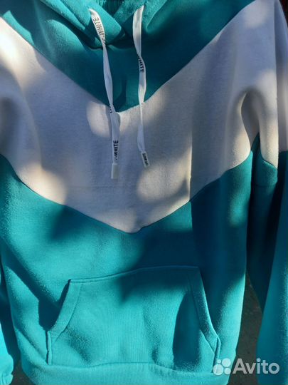 Спортивный костюм женский