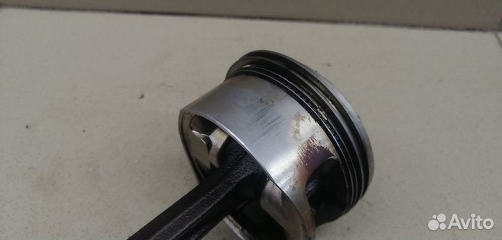 Поршень с шатуном Omega A 1986-1994