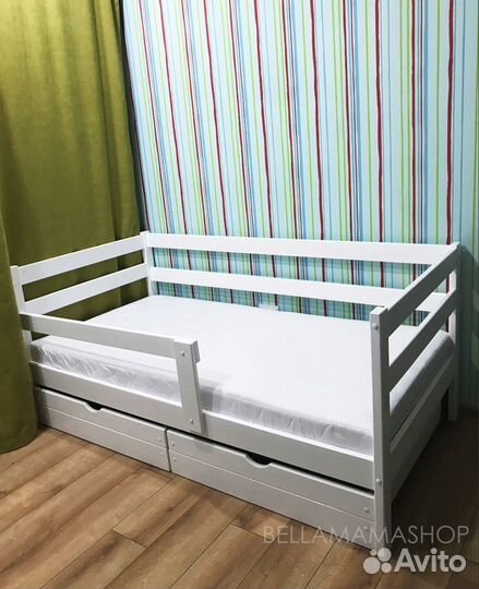 Кровать детская из дерева