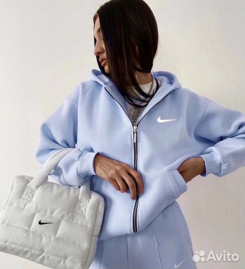 Спортивный костюм женский Nike