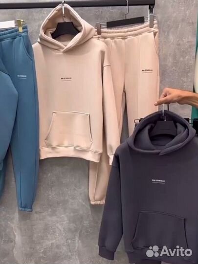 Спортивный костюм утепленный женский