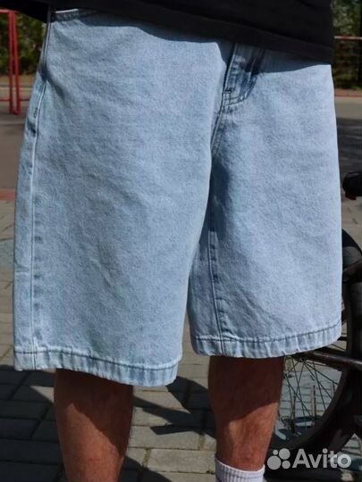 Джинсовые шорты