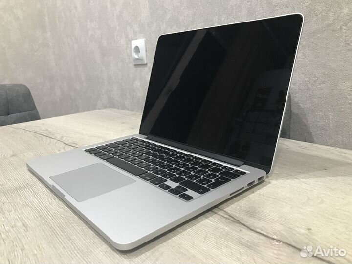 Macbook pro 13 2015 i5 250Gb SSD