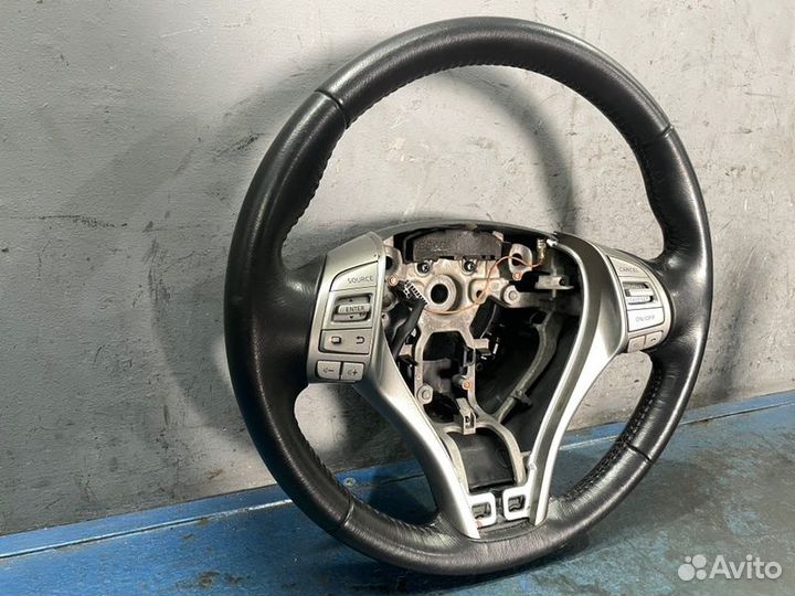 Руль Nissan Teana L33