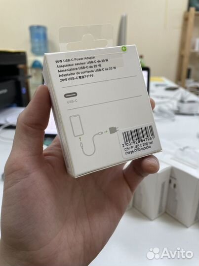 Зарядное устройство Apple USB-C 20w