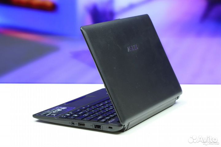 Лёгкий нетбук Asus, 10.1
