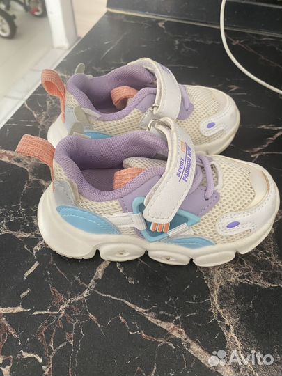 Кроссовки для девочки 22 размер