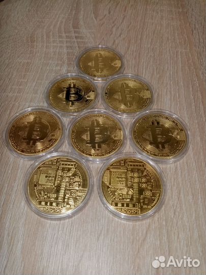 Сувенирная монета биткойн