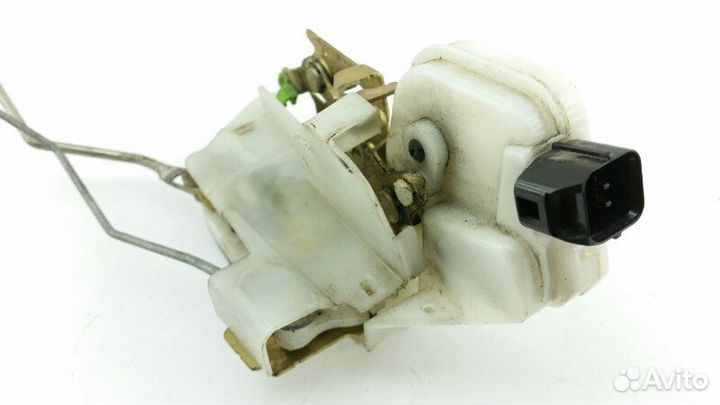 Замок двери передний правый Mitsubishi Dingo CQ2A