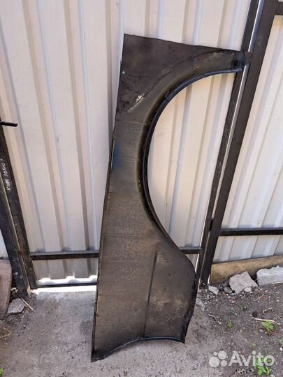 Левая задняя арка на Мерседес w123 купе