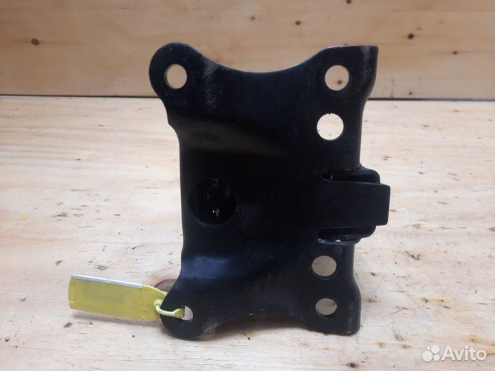 Подушка двигателя левая Nissan X-Trail NT30 QR20DE