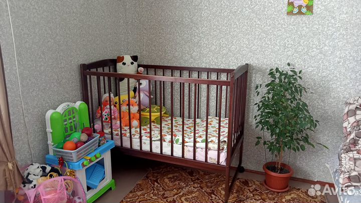 Детская кровать с матрасом и бортиками