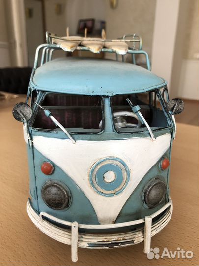 Коллекционная модель-автобус из металла