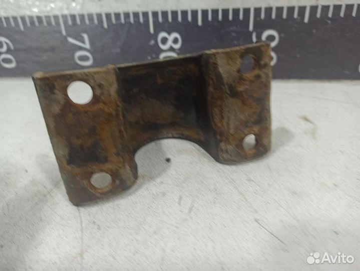 Кронштейн переднего стабилизатора