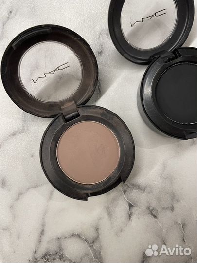 Тени для век MAC carbon и quarry mate