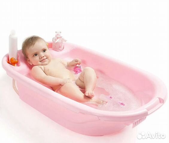 Розовая ванночка для купания младенцев 