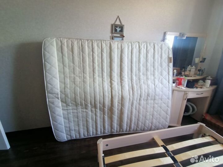 Матрас 160х200 бу