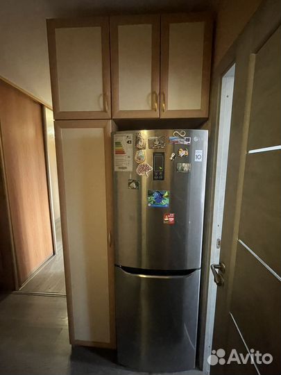 Встроенный шкаф угловой