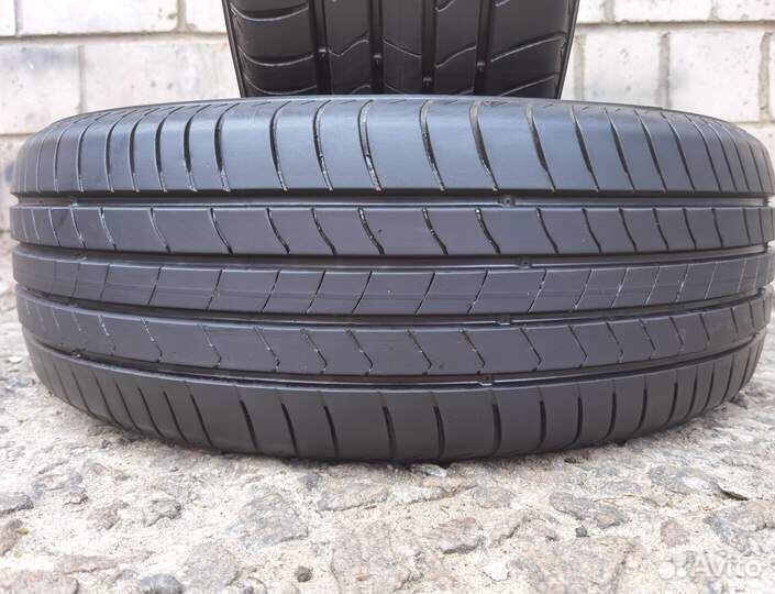 Kumho Ecsta HS51 215/60 R17 96H
