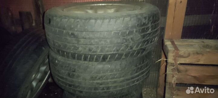 Aeolus 4SeasonAce AA01 215/60 R16