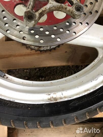 Заднее колесо Сузуки Suzuki gs 500 f в сборе