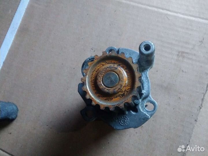 Помпа Volkswagen Audi2.0TDI BKD
