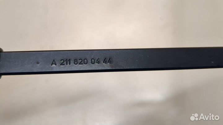 Щеткодержатель Mercedes CLS C219, 2006