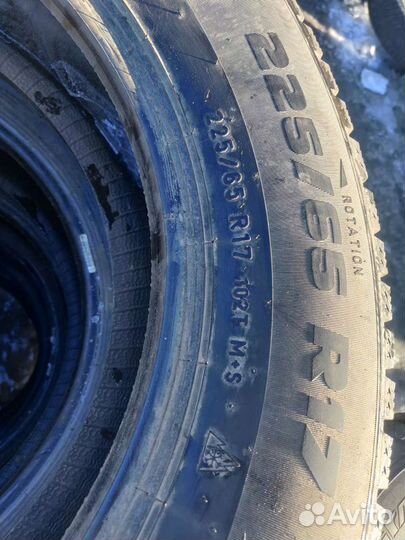 Pirelli Formula Ice 225/65 R17 102T