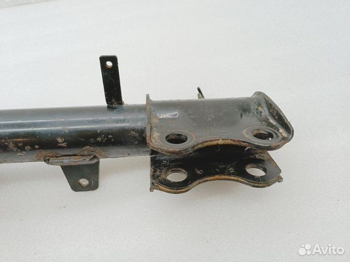 Амортизатор подвески задний правый Toyota