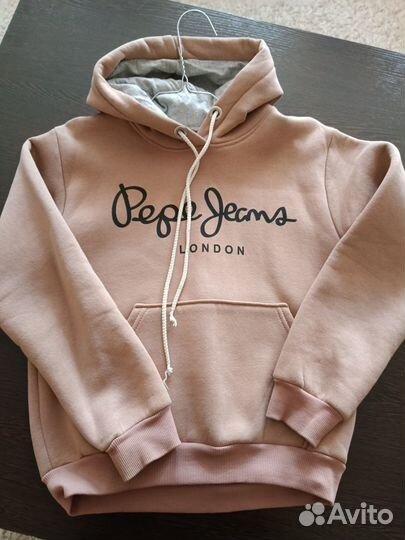 Продам верхнюю одежду