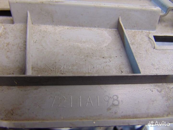 Обшивка стойки для Mitsubishi ASX 2010