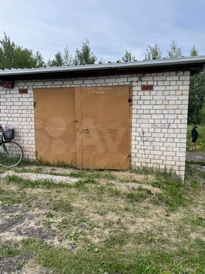 Гараж, > 30 м²