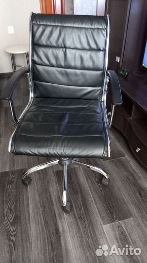 Компьютерное кресло б/у