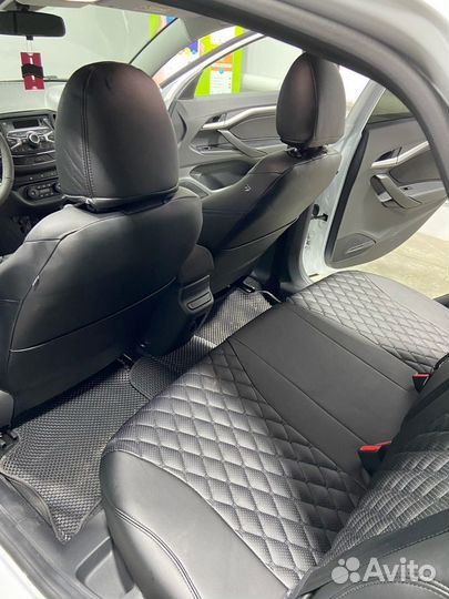 Чехлы Байрон Toyota Rav 4