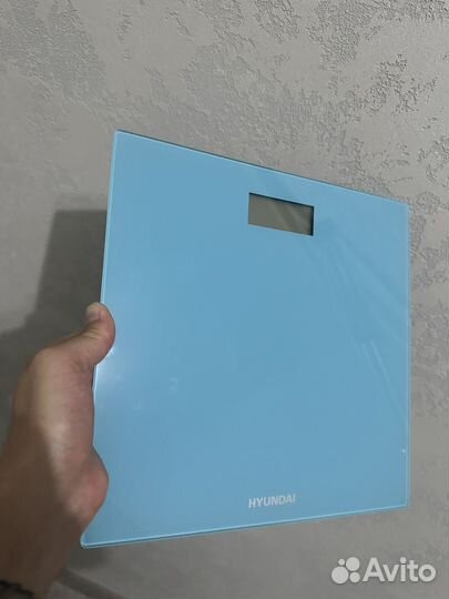 Продаю весы напольные электронные