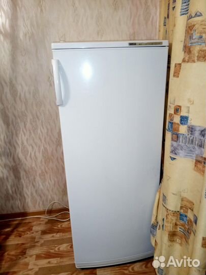 Морозильник Атлант (морозильный шкаф)