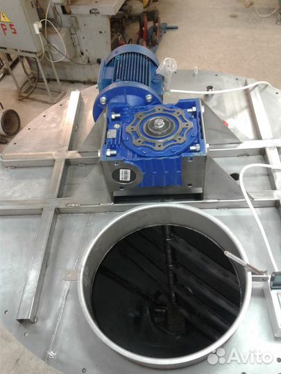 Емкость с якорной мешалкой 500л нерж