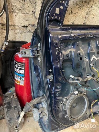 Дверь передняя правая Toyota Corolla 150